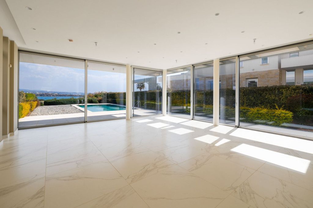 Flat in Paphos, Cyprus, 305 m² - picture 3