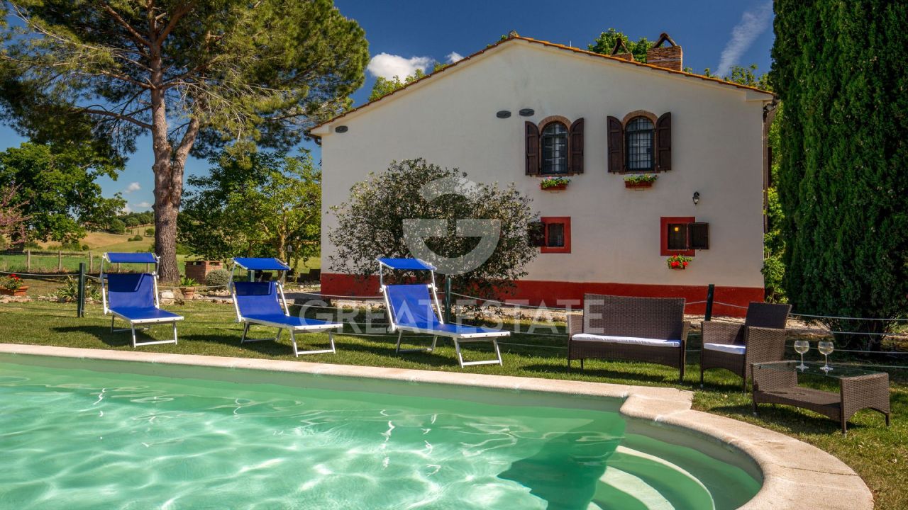 House Manciano, Italy, 365.3 m² - picture 1