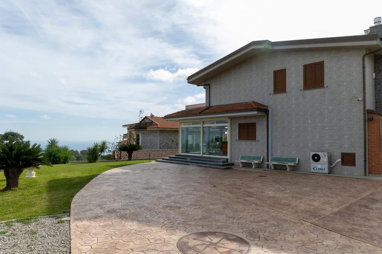 Villa in Staletti, Italien, 600 m² - Foto 3