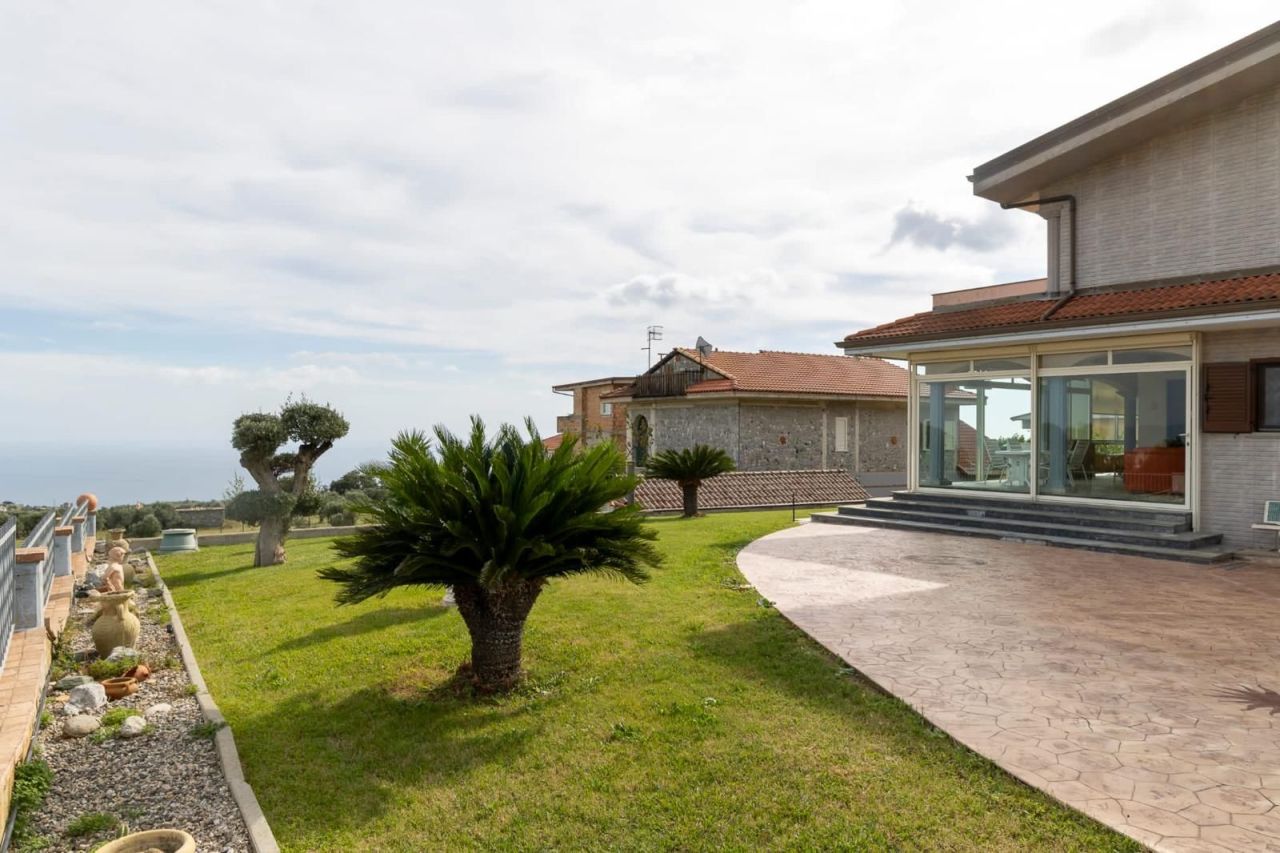 Villa in Staletti, Italien, 600 m² - Foto 5