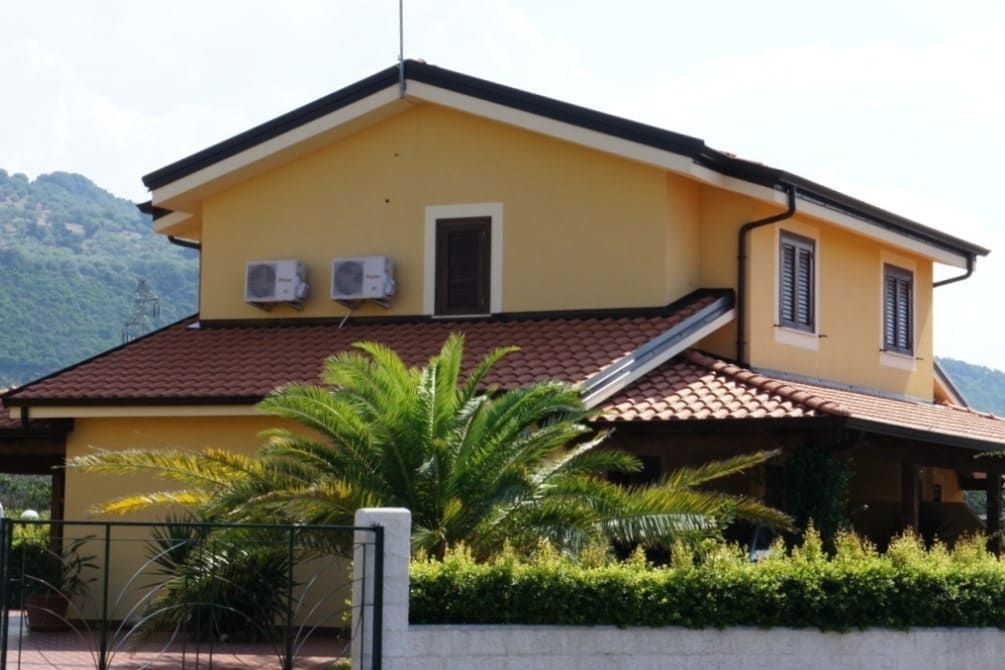 Villa en Pizzo, Italia, 98 m² - imagen 1