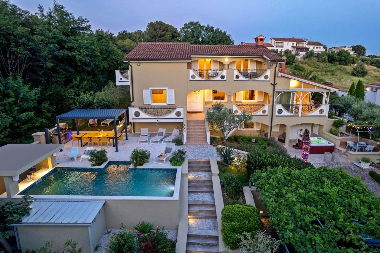 Villa in Poreč, Kroatien, 395 m² - Foto 4
