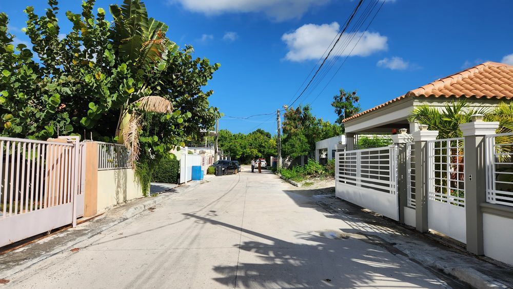 Land in Bavaro, Dominican Republic, 217 m² - picture 1