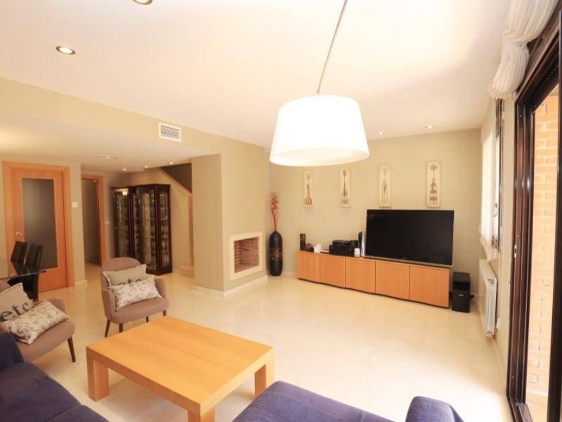 Cabaña en Cabrils, España, 256 m² - imagen 3