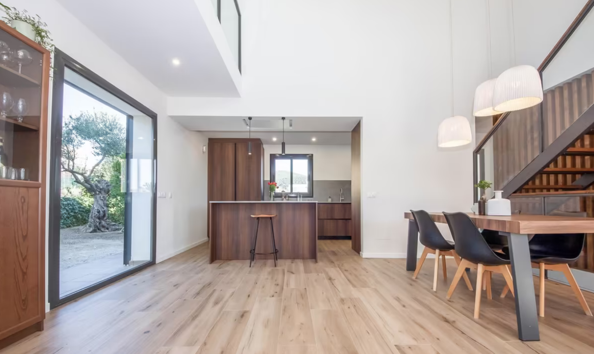 House in Mataró, Spain, 351 m² - picture 7