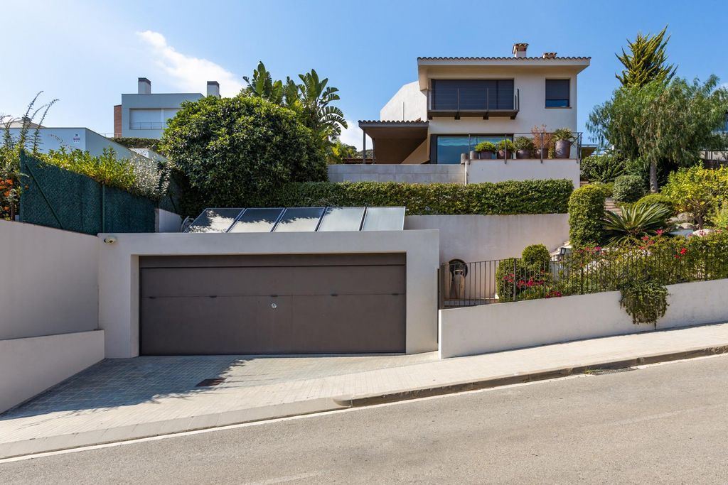 Villa in Argentona, Spain, 474 m² - picture 1