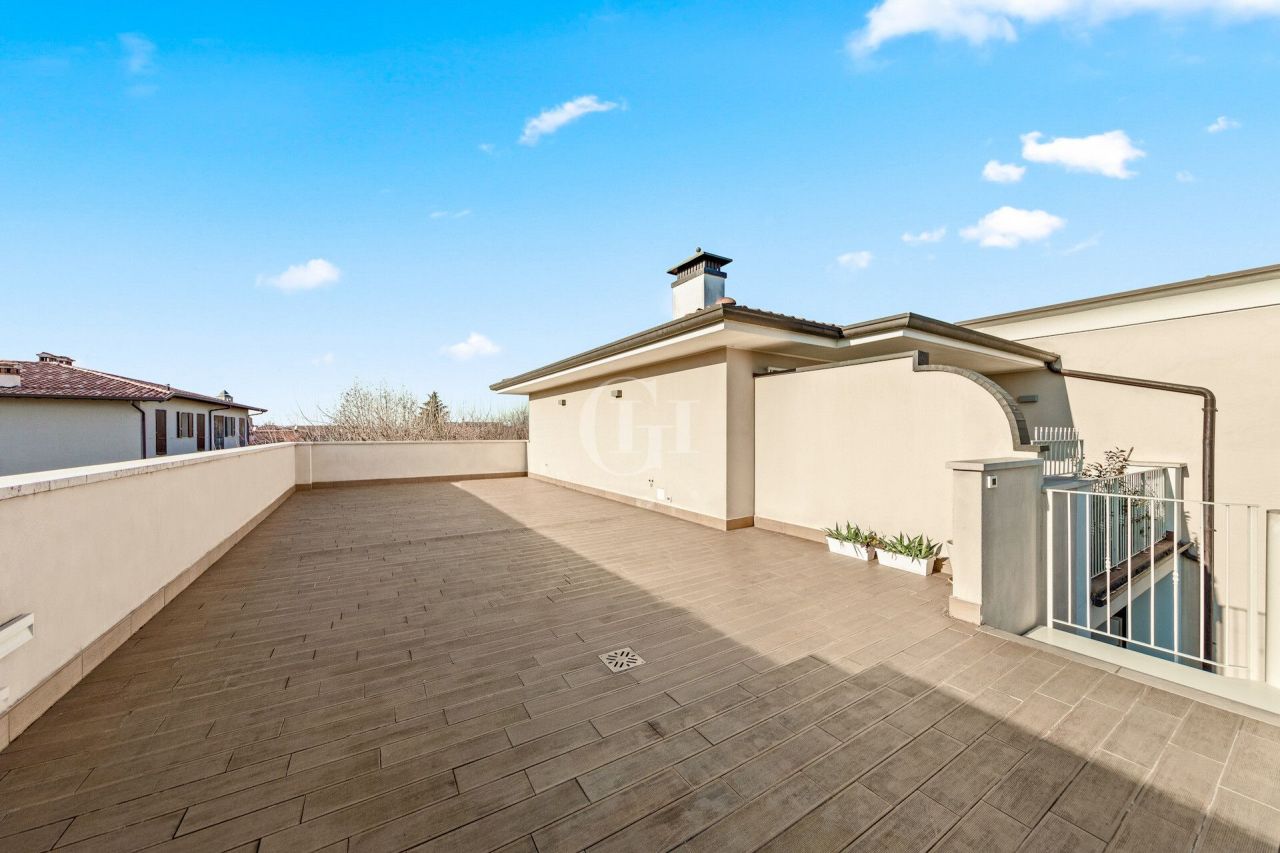 Apartamento por Lago de Garda, Italia, 138 m² - imagen 11