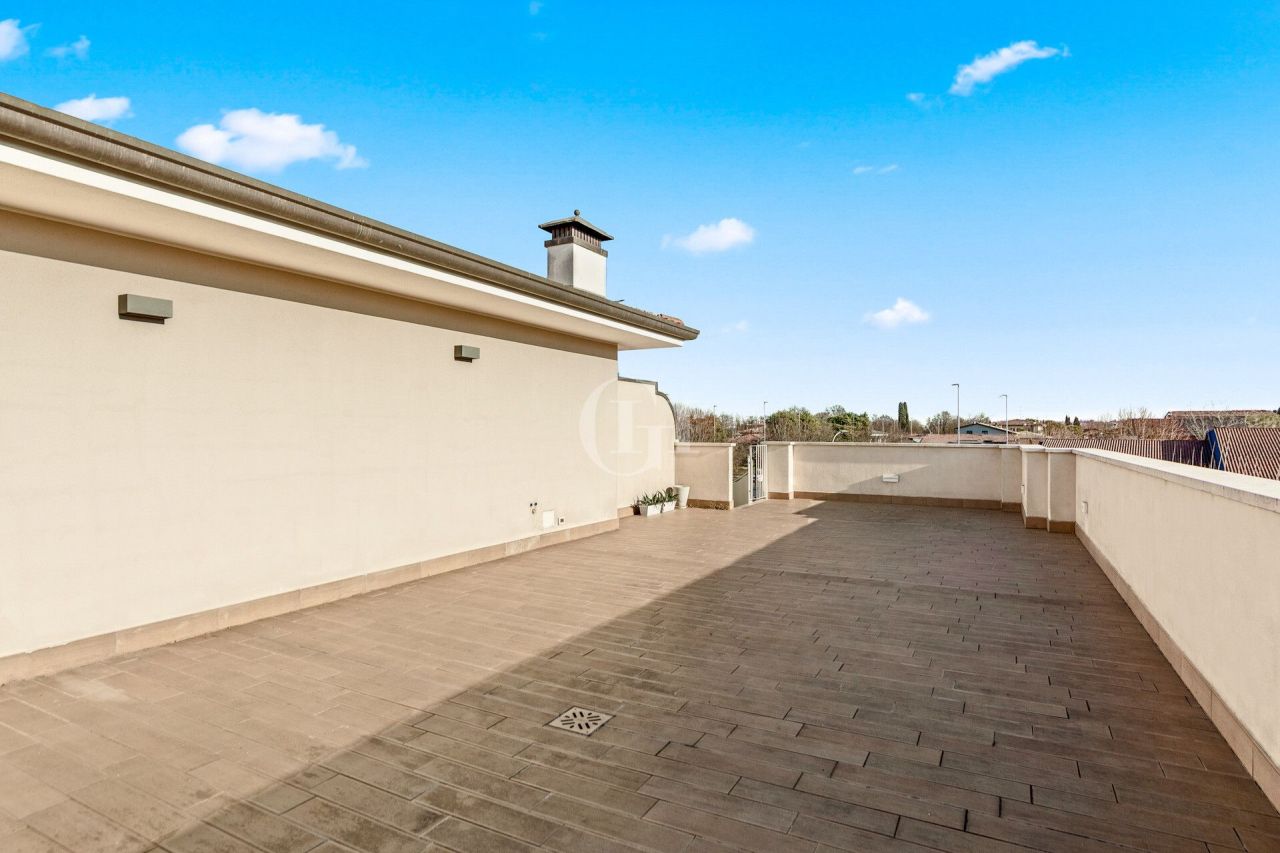 Apartamento por Lago de Garda, Italia, 138 m² - imagen 12