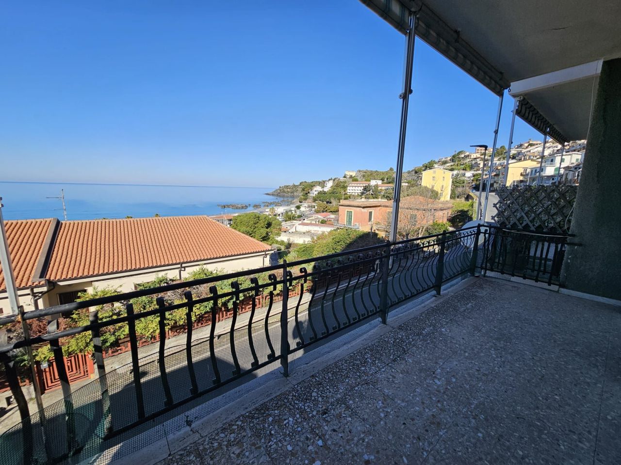 Piso en Scalea, Italia, 160 m² - imagen 1
