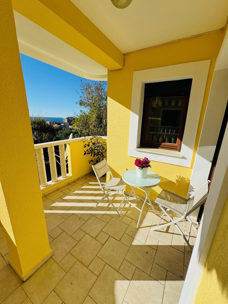 Flat in Petrovac, Montenegro, 167 m² - picture 1