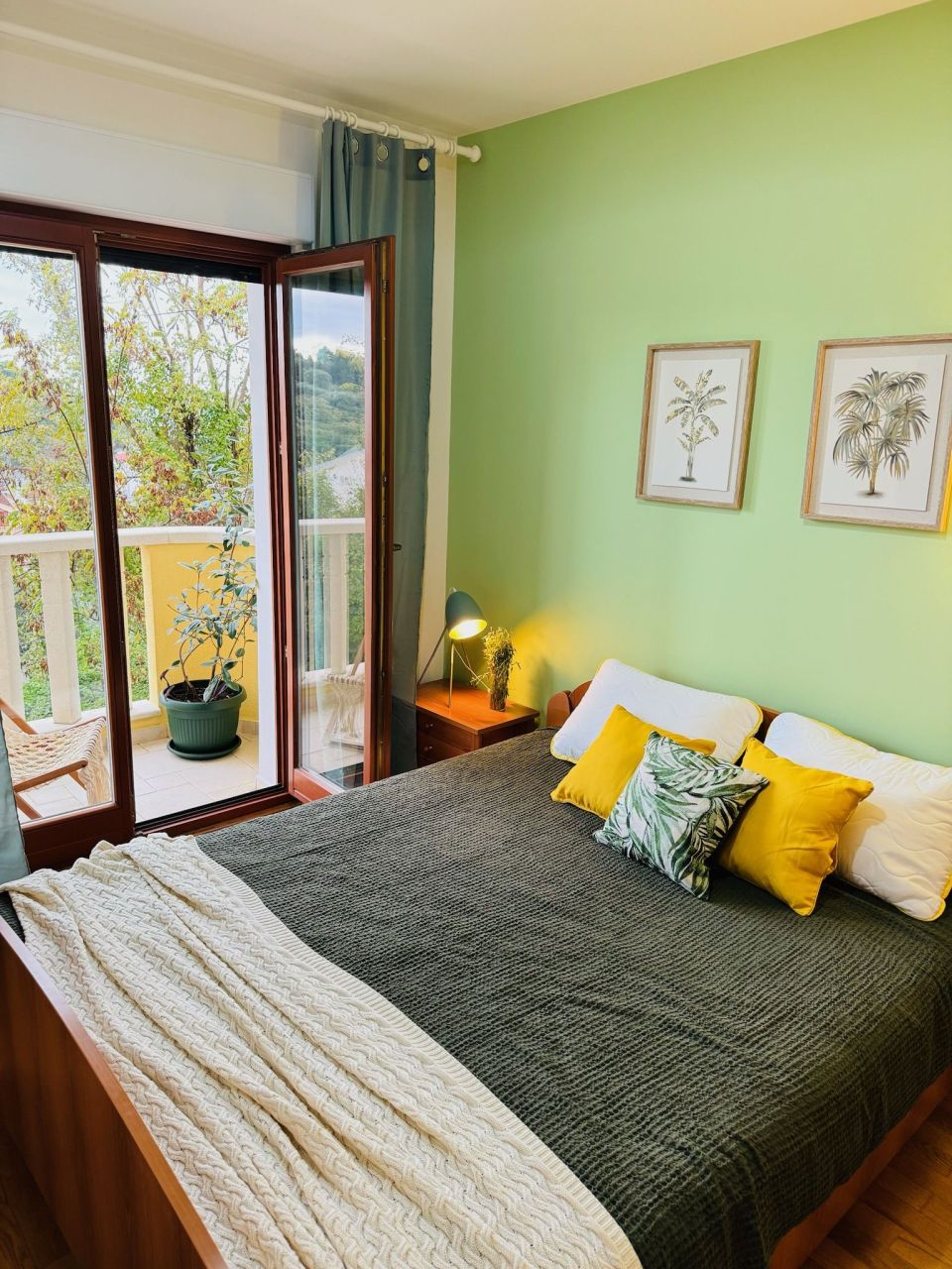 Flat in Petrovac, Montenegro, 167 m² - picture 5