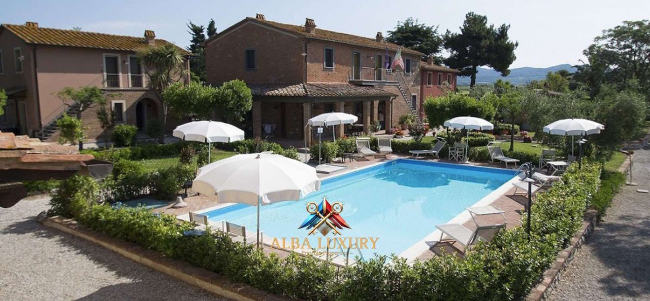 Villa in Castagneto Carducci, Italien, 2 000 m² - Foto 1