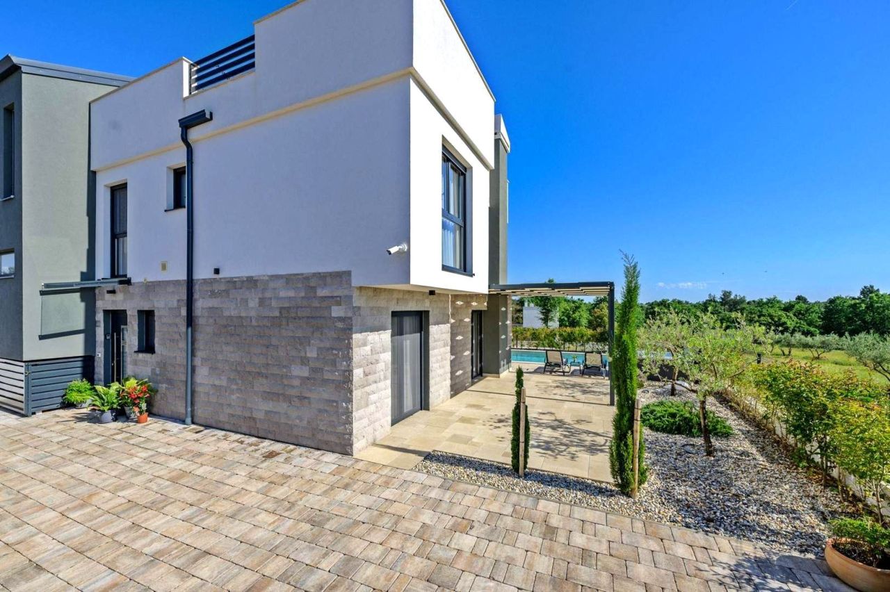 Villa à Poreč, Croatie, 155 m² - image 4