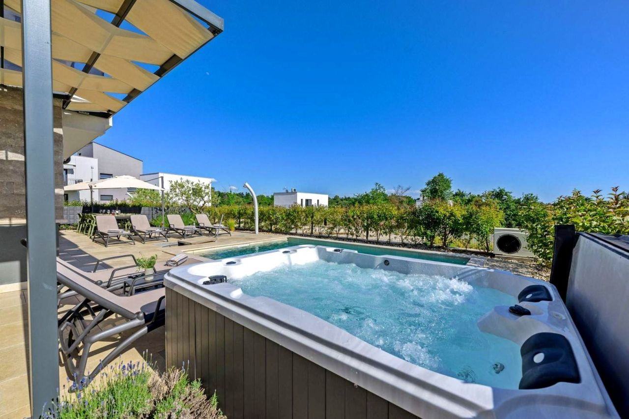 Villa à Poreč, Croatie, 155 m² - image 7