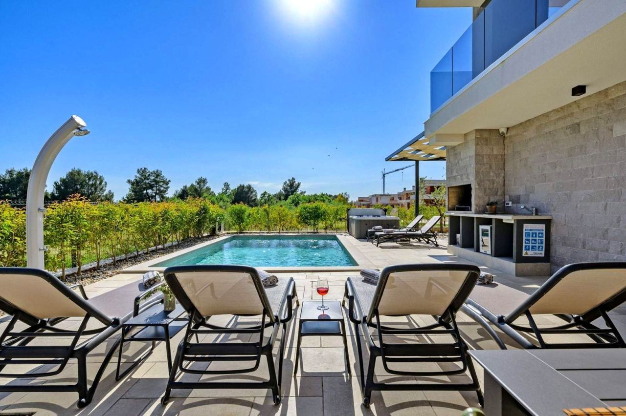 Villa à Poreč, Croatie, 155 m² - image 11