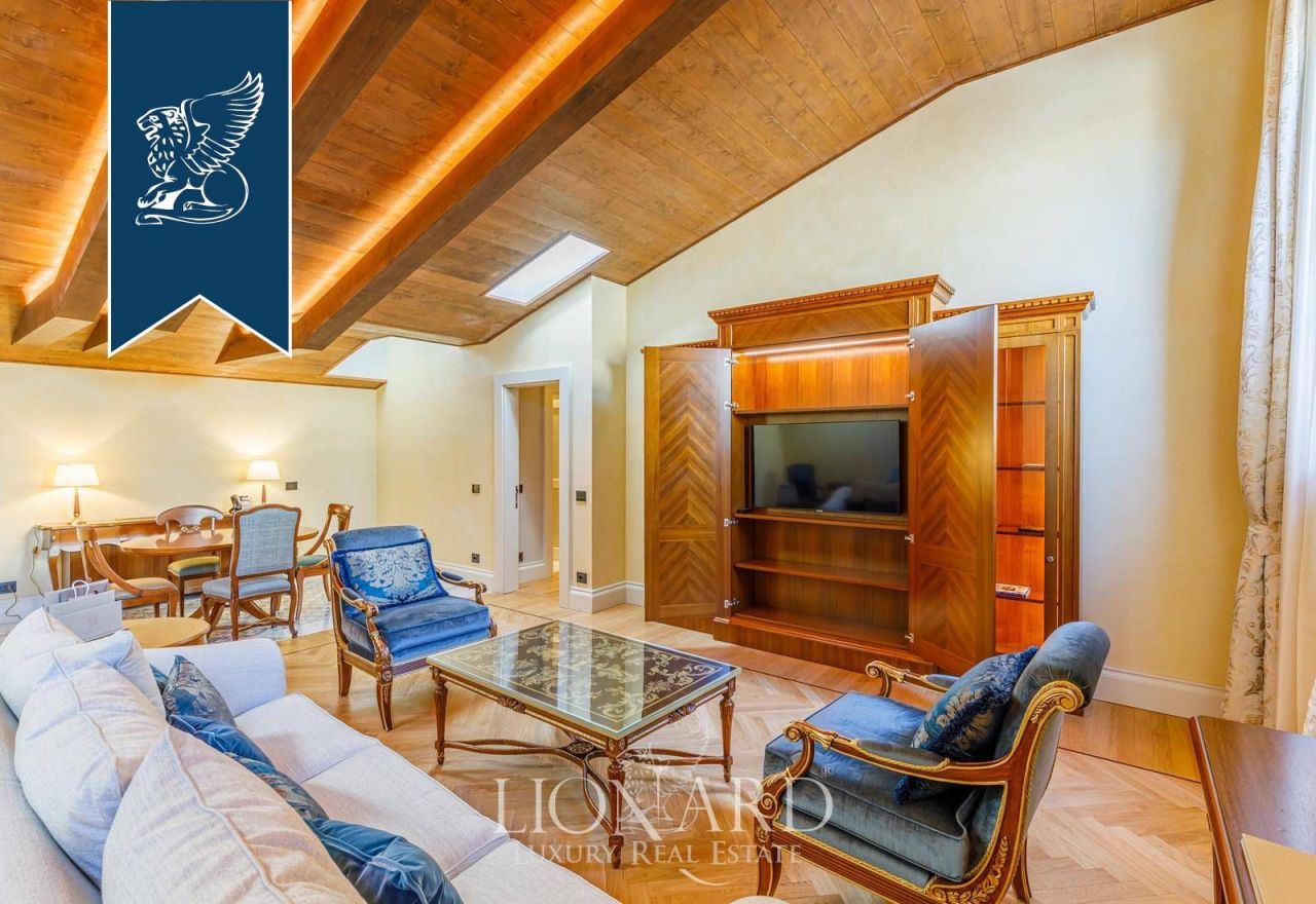 Apartment in Florence, Italy, 174 m² - picture 7