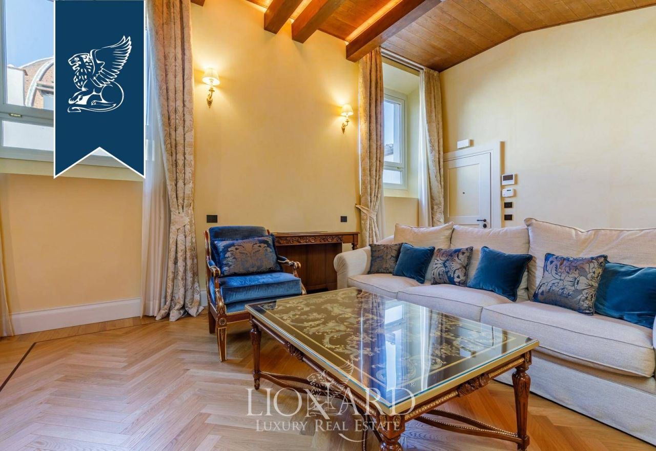 Apartment in Florence, Italy, 174 m² - picture 10