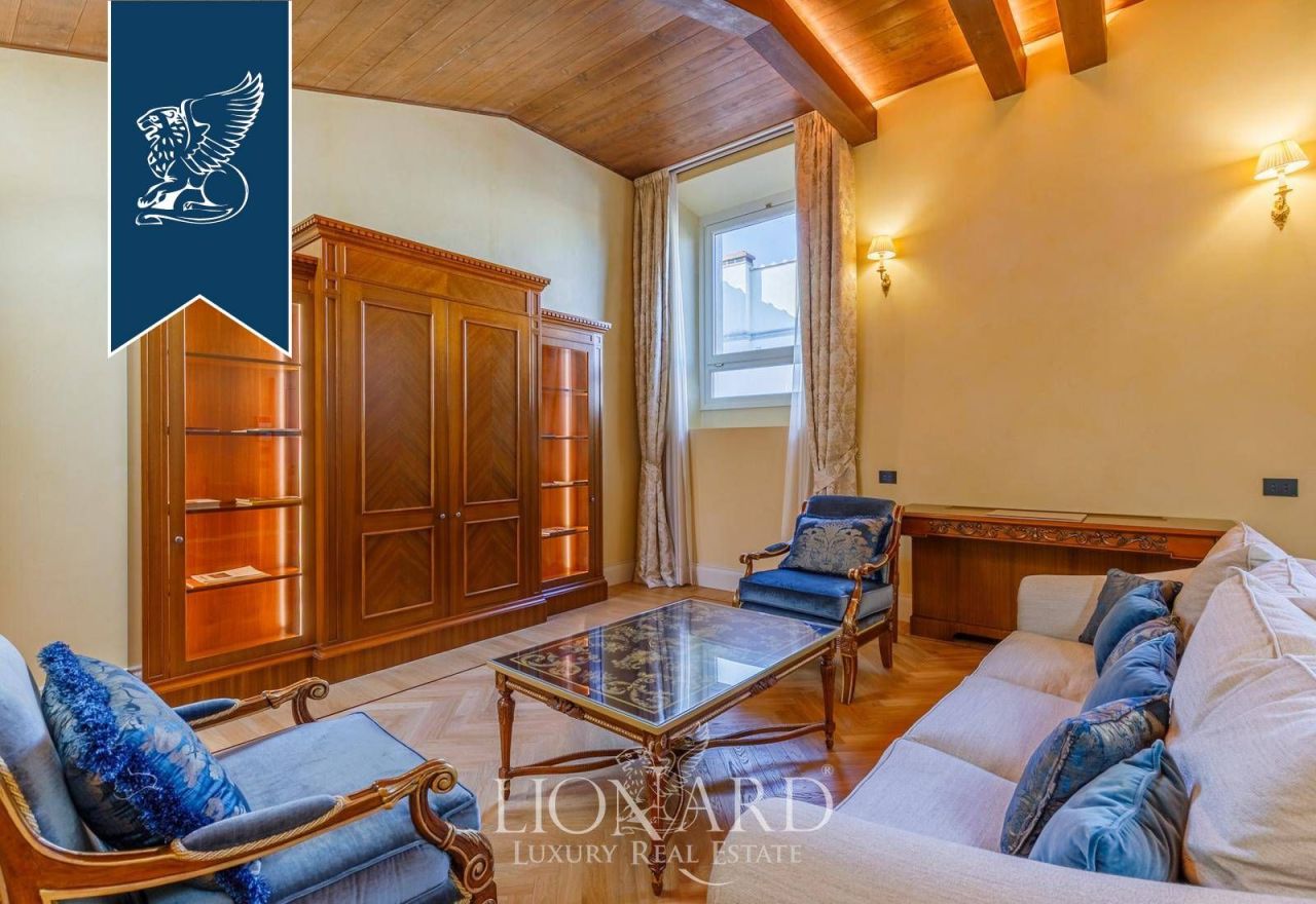 Apartment in Florence, Italy, 174 m² - picture 11