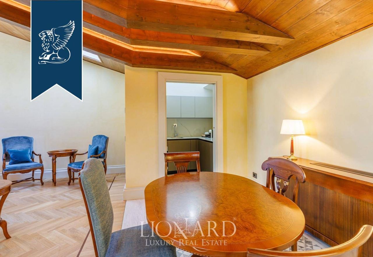 Apartment in Florence, Italy, 174 m² - picture 14