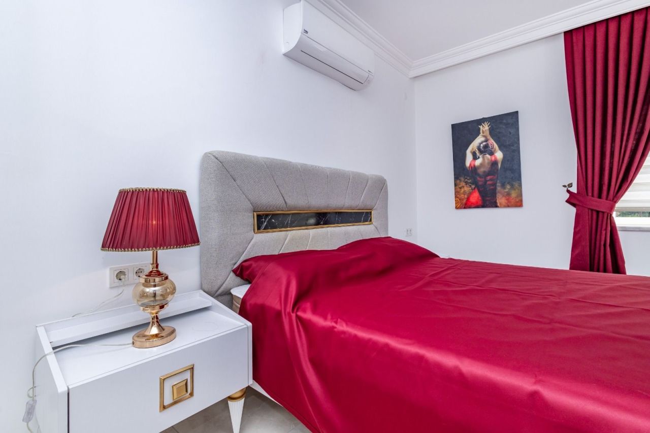 Villa in Alanya, Türkei, 125 m² - Foto 1