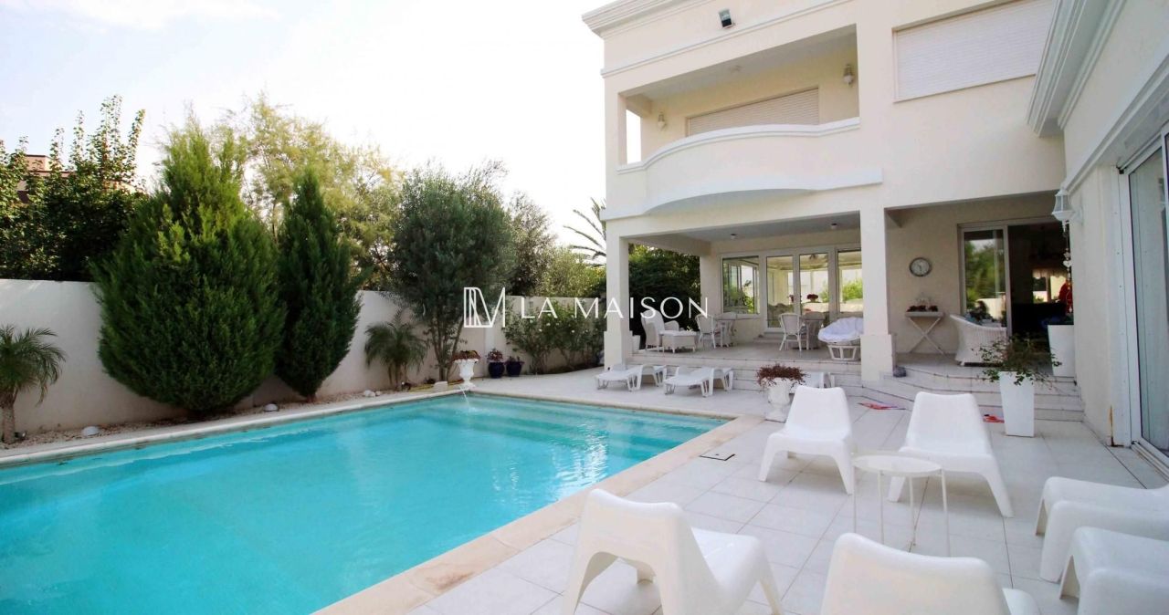 Haus in Nikosia, Zypern, 1 000 m² - Foto 1
