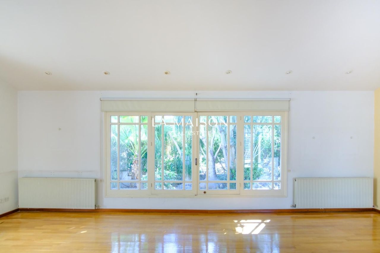 Casa en Nicosia, Chipre, 400 m² - imagen 1