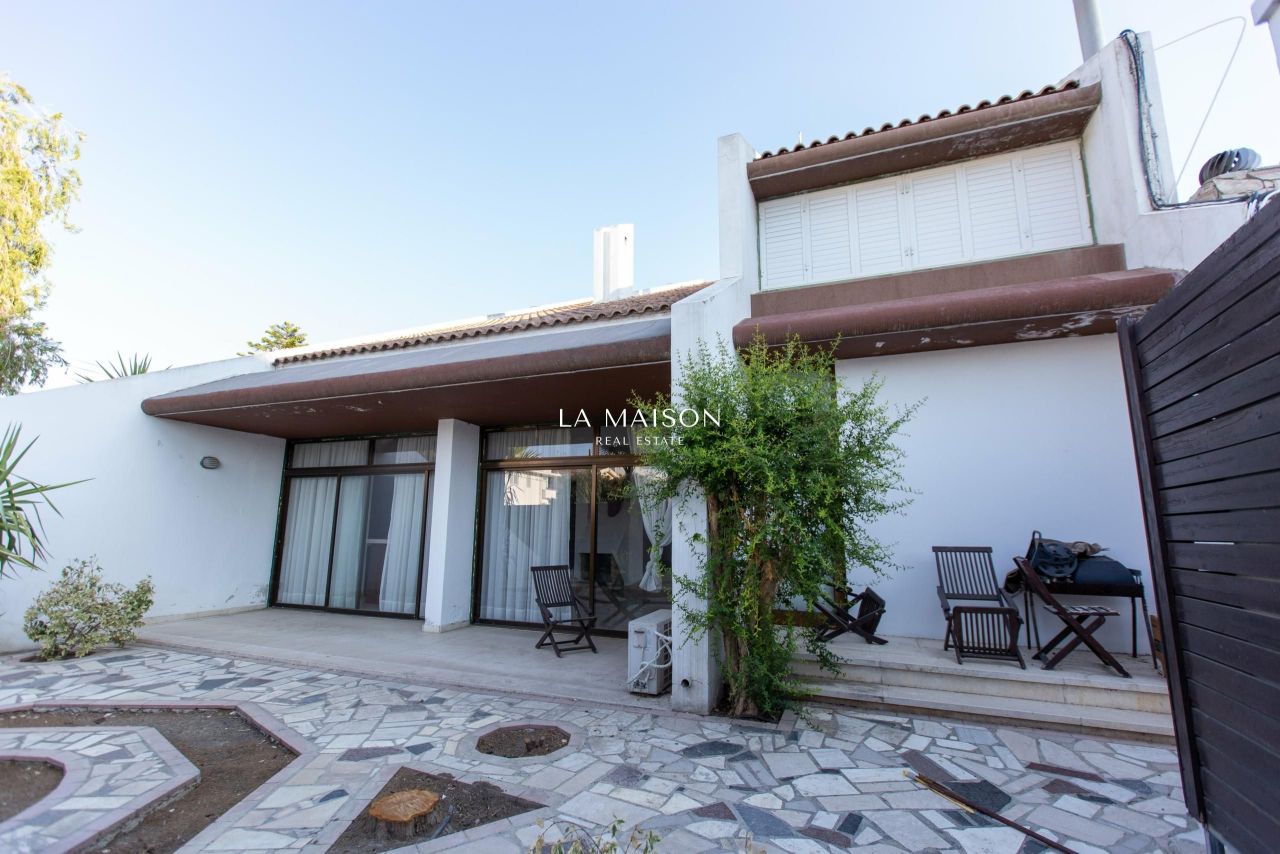Casa en Nicosia, Chipre, 352 m² - imagen 1