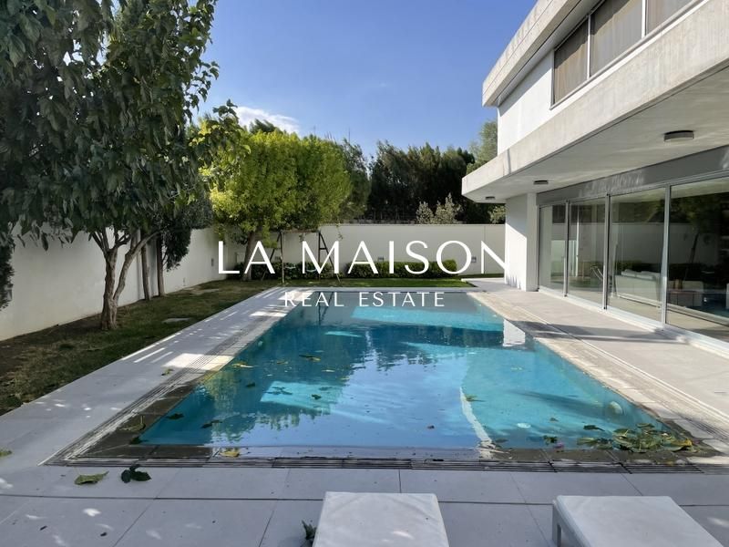 Casa en Nicosia, Chipre, 650 m² - imagen 1