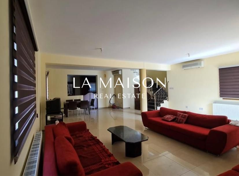 Casa en Nicosia, Chipre, 264 m² - imagen 1