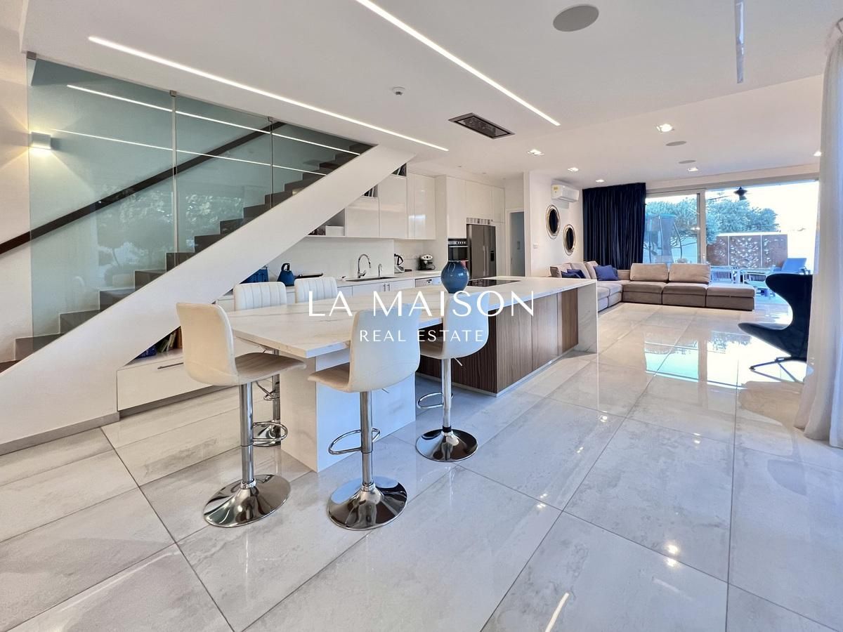 Casa en Nicosia, Chipre, 270 m² - imagen 1