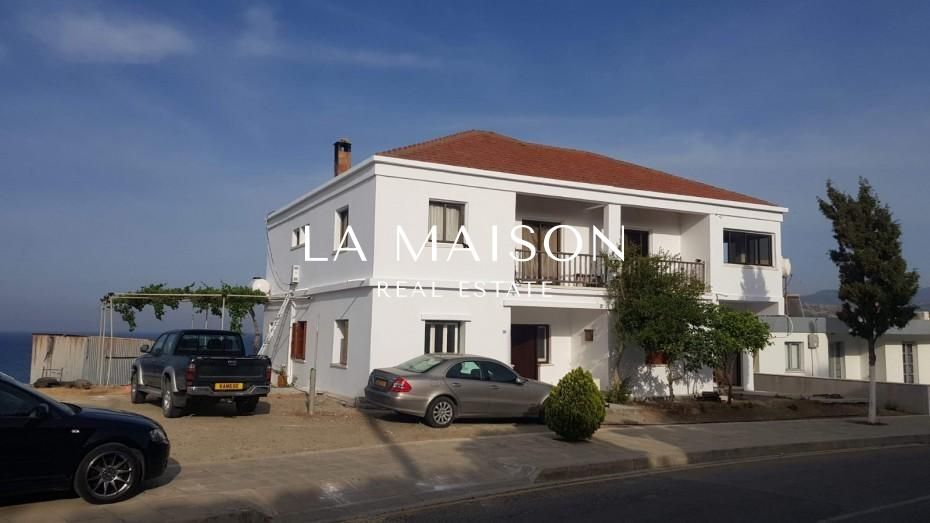 House in Paphos, Cyprus, 500 m² - picture 1