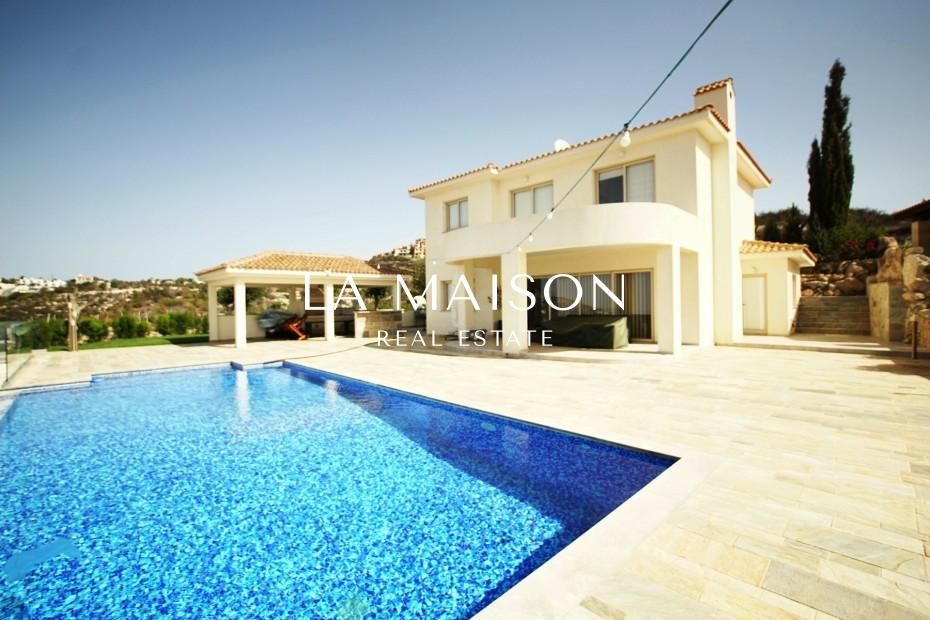 House in Paphos, Cyprus, 350 m² - picture 1