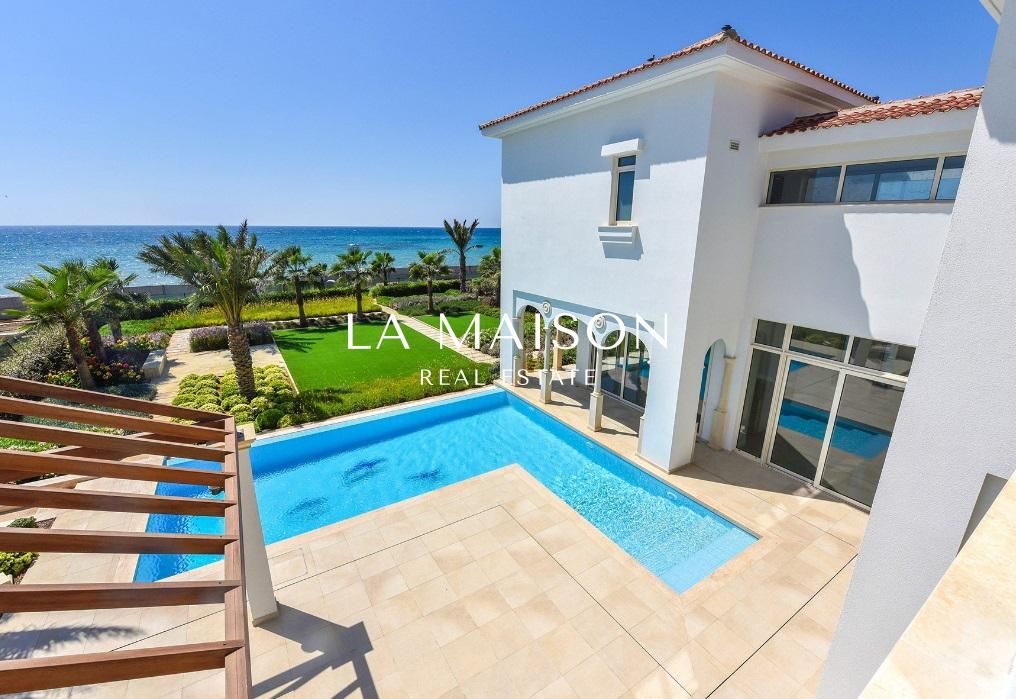 House in Larnaca, Cyprus, 800 m² - picture 1