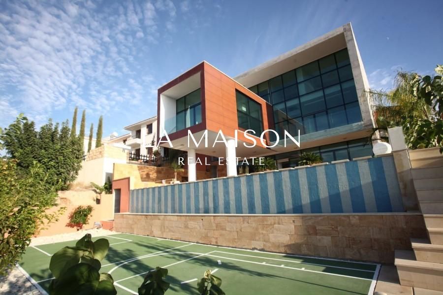 House in Paphos, Cyprus, 500 m² - picture 1