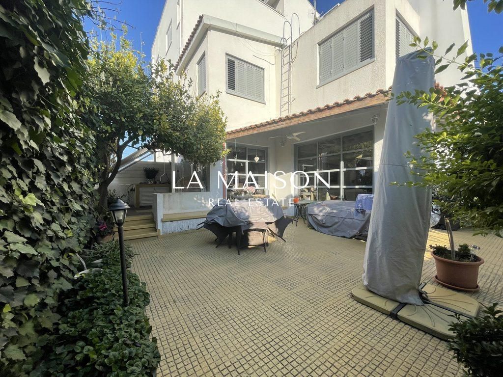 Maison à Nicosie, Chypre, 250 m² - image 1