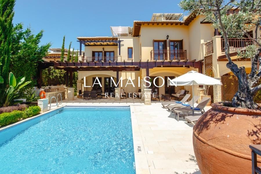 House in Paphos, Cyprus, 205 m² - picture 1
