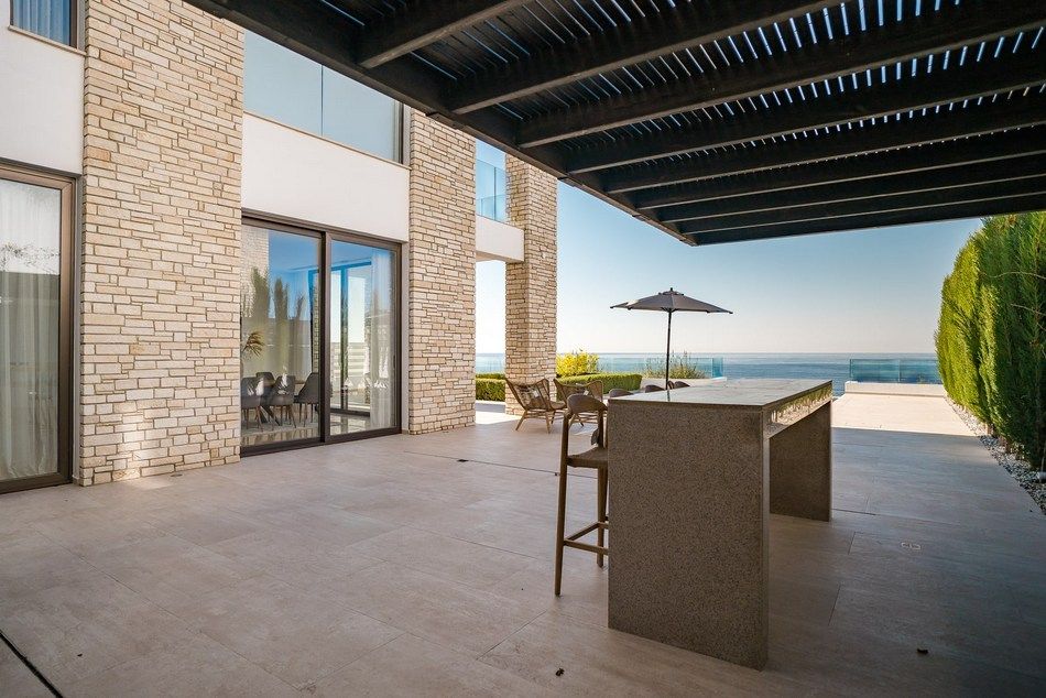 House in Paphos, Cyprus, 300 m² - picture 1