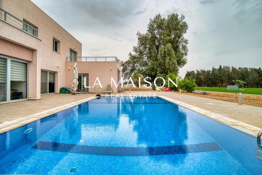 Maison à Paphos, Chypre, 300 m² - image 1