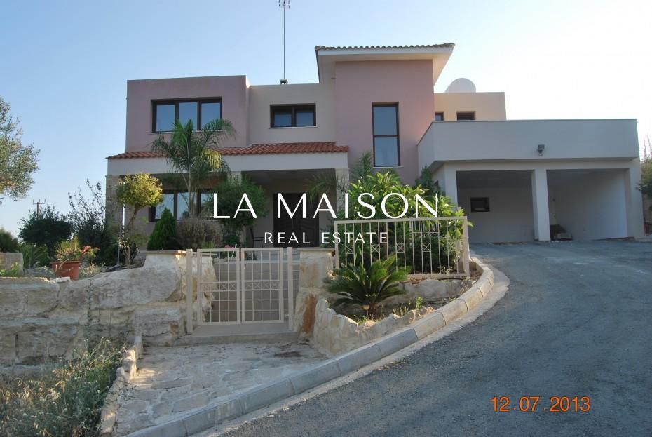 Casa en Pafos, Chipre, 300 m² - imagen 1