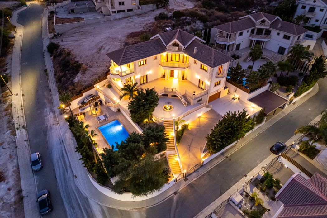 Maison à Limassol, Chypre, 650 m² - image 1