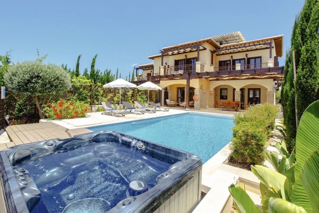 Maison à Paphos, Chypre, 215 m² - image 1