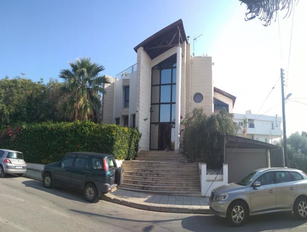 House in Larnaca, Cyprus, 300 m² - picture 1