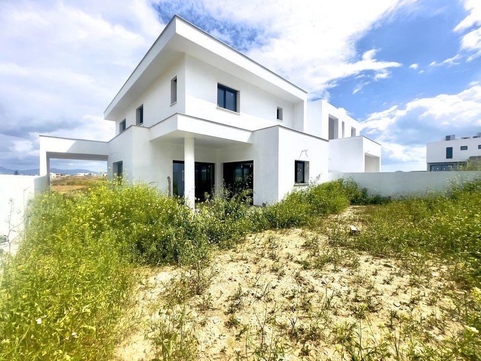 House in Nicosia, Cyprus, 196 m² - picture 1