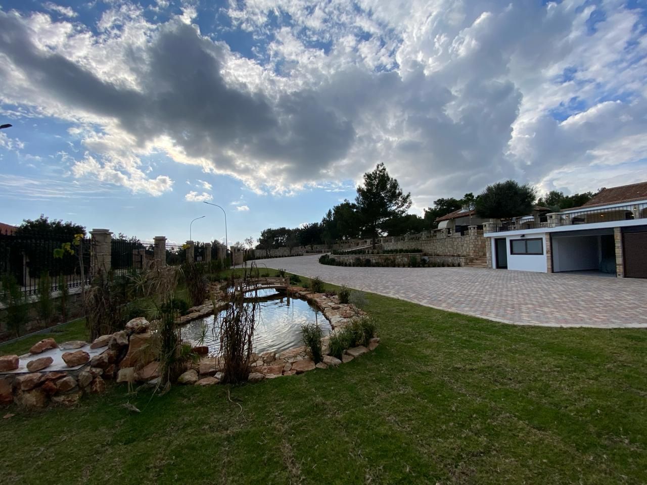 House in Limassol, Cyprus, 480 m² - picture 1