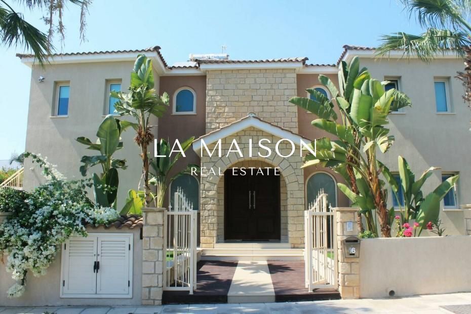 Maison à Paphos, Chypre, 370 m² - image 1