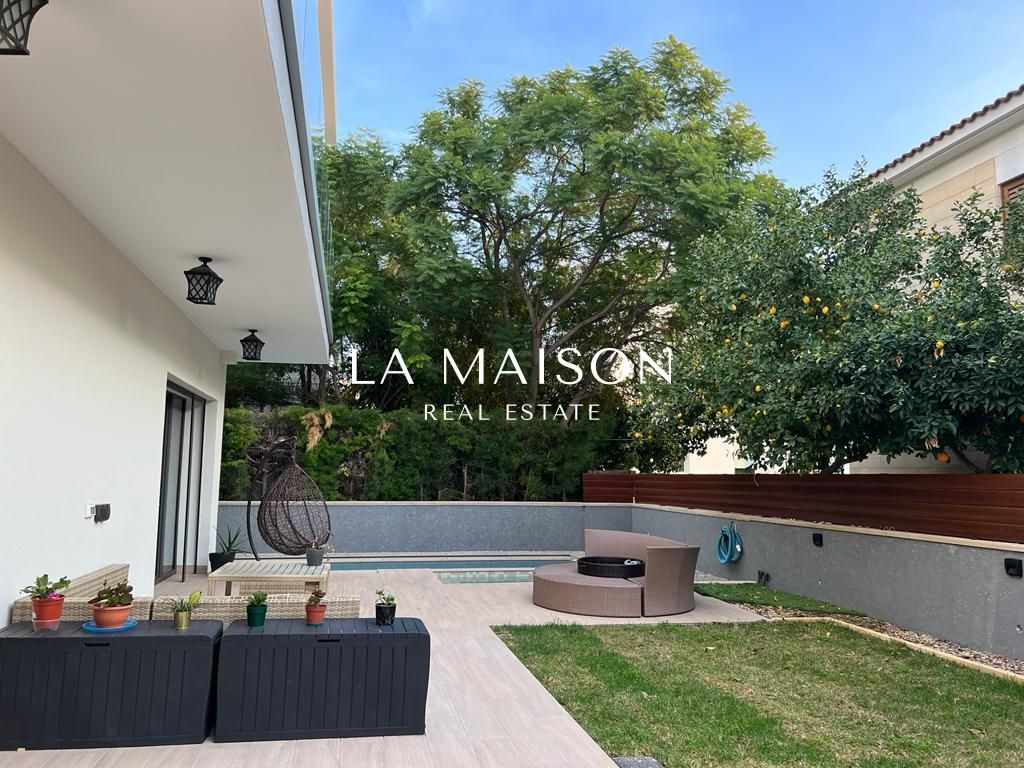 Casa en Nicosia, Chipre, 549 m² - imagen 1