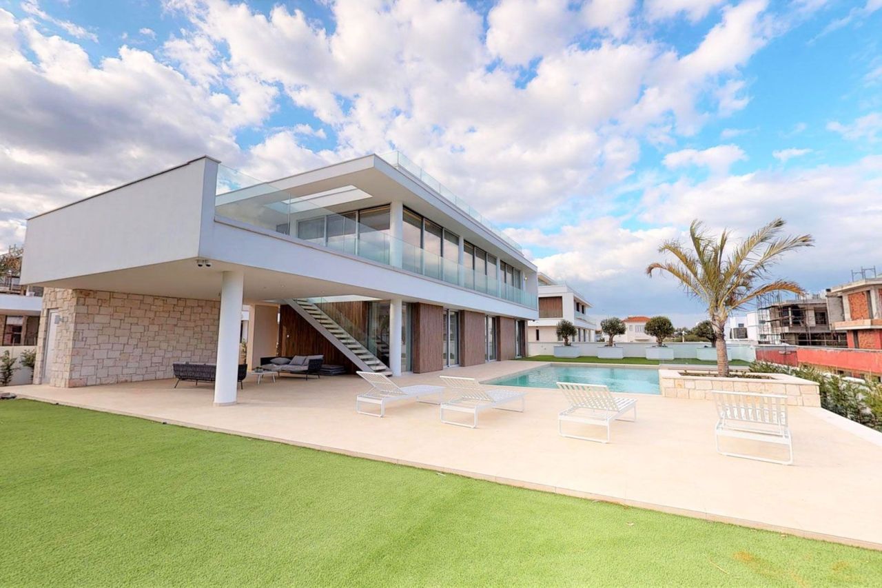 Casa en Lárnaca, Chipre, 485 m² - imagen 1