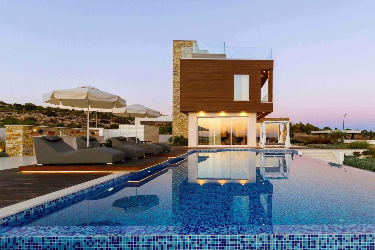 House in Famagusta, Cyprus, 241 m² - picture 1