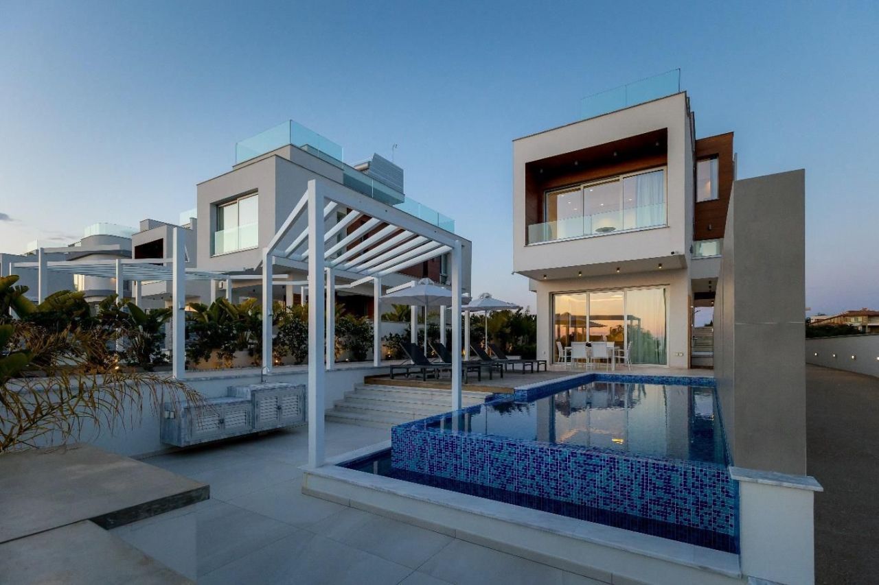 House in Famagusta, Cyprus, 177 m² - picture 1