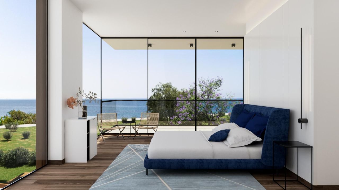 House in Famagusta, Cyprus, 345 m² - picture 1